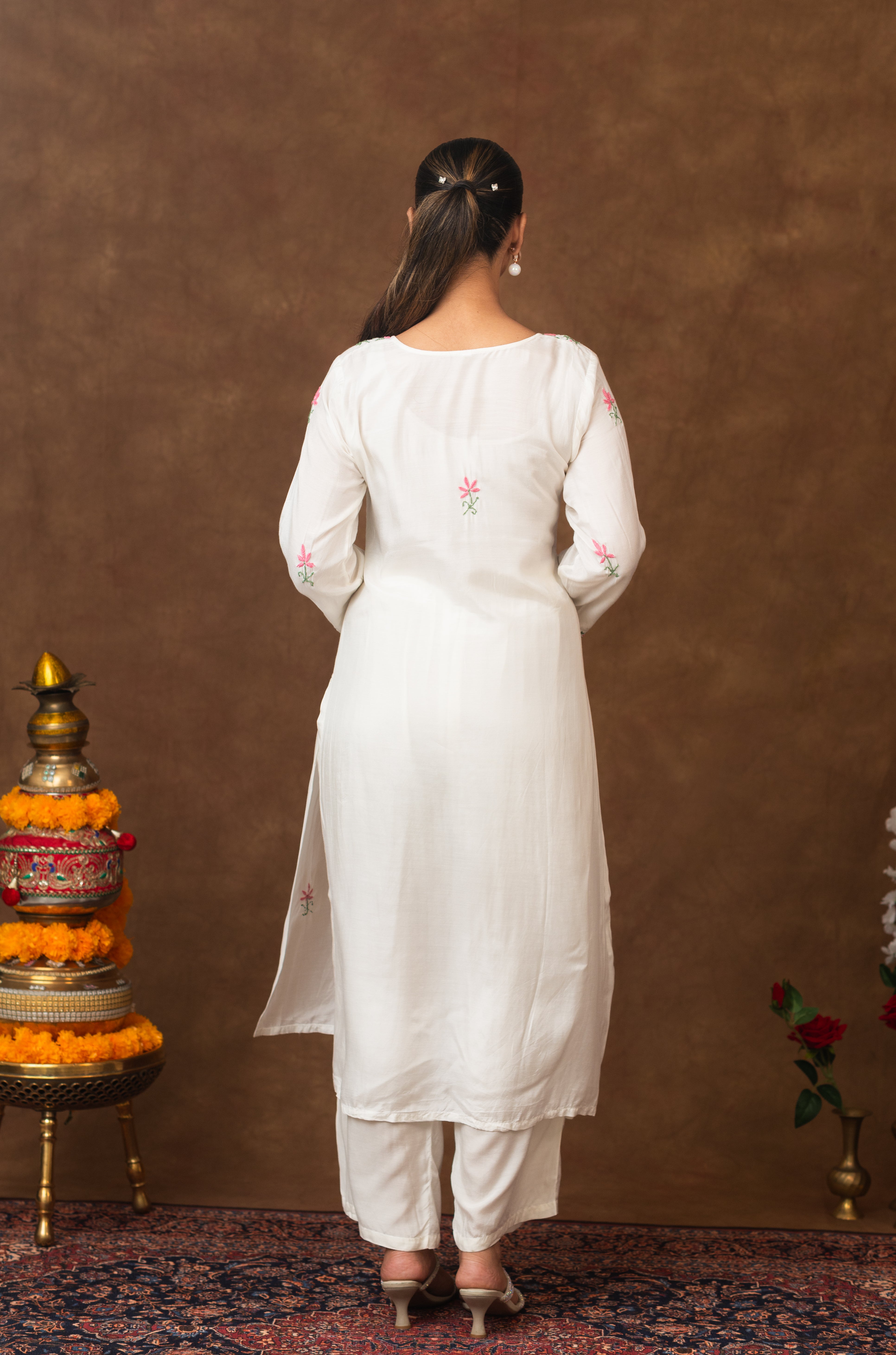 Jashn Premium Muslin Chikankari Kurta Set Gharana