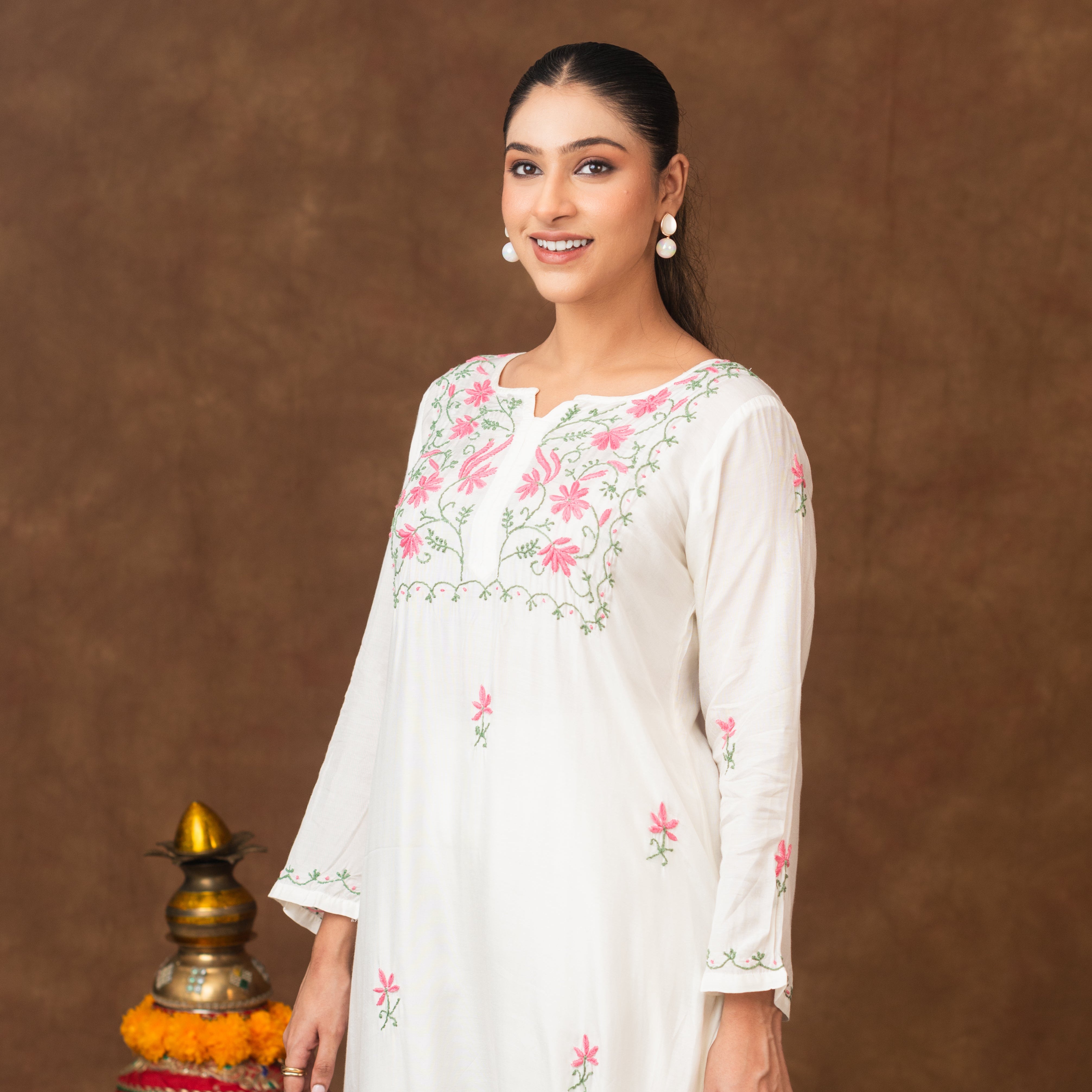 Jashn Premium Muslin Chikankari Kurta Set Gharana