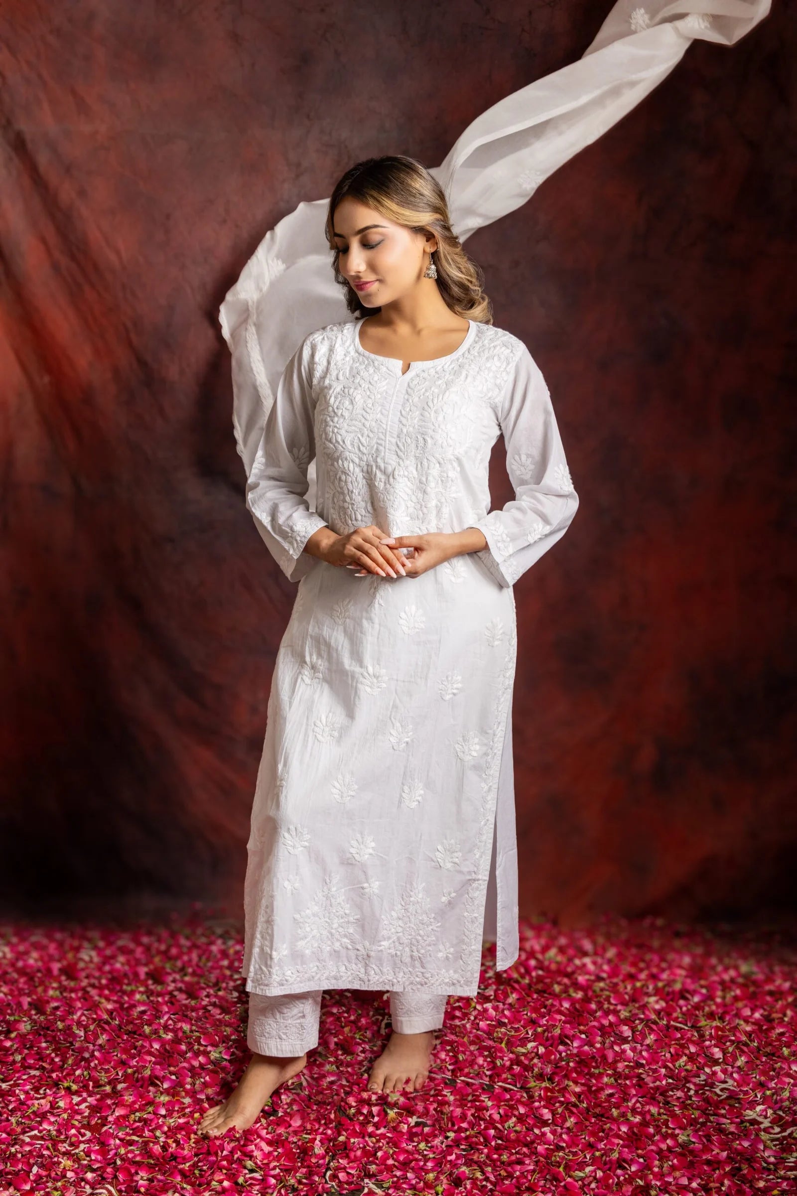 Ishq Chanderi Silk fine Chikankari Kurta_White Gharana