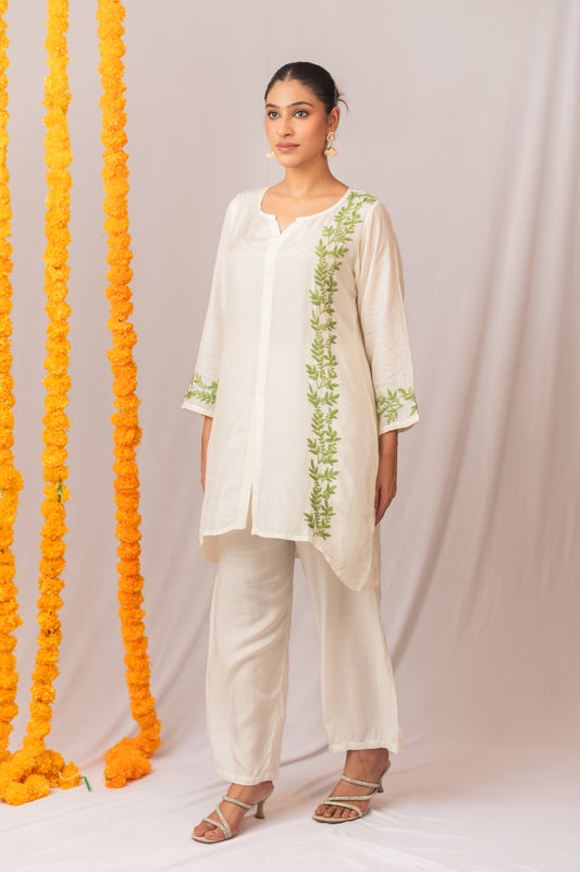 Sahiba Pure Muslin Short Chikankari Kurta Gharana