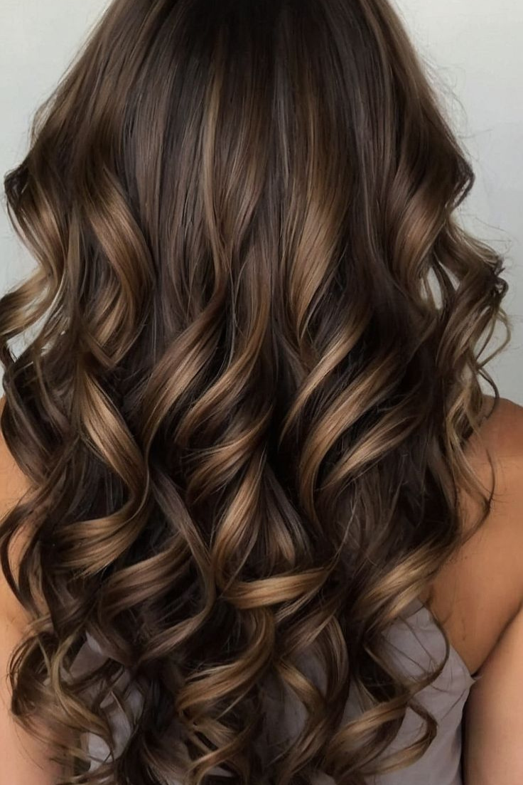Loose Waves: Soft, Romantic, and Always in Style