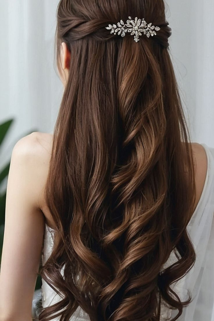 Open Hair with Side Curls: Glam Without Going Overboard