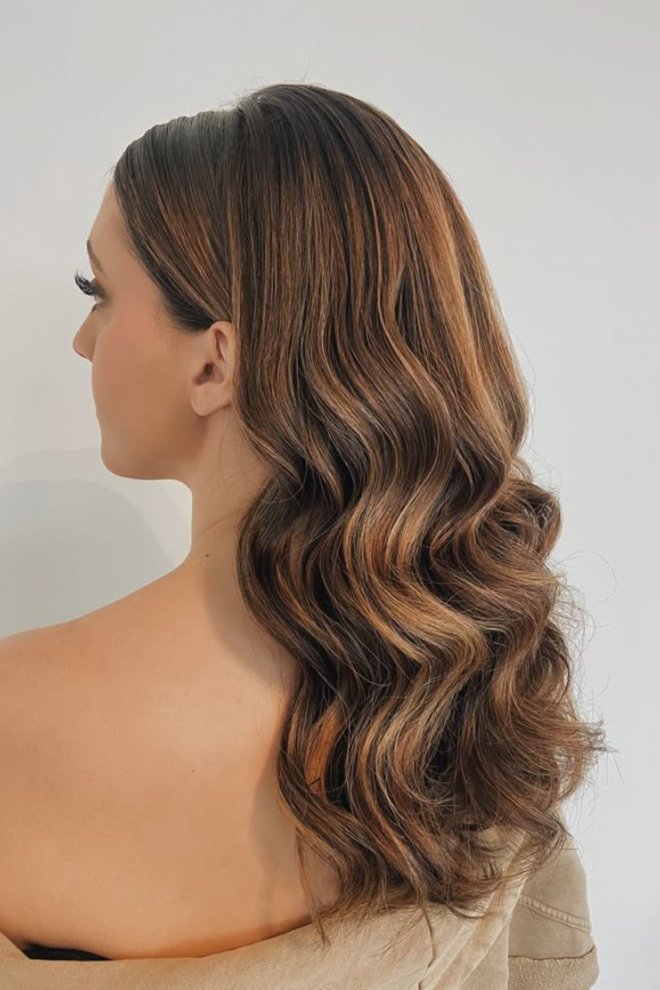 Open Hair with Side Curls: Glam Without Going Overboard